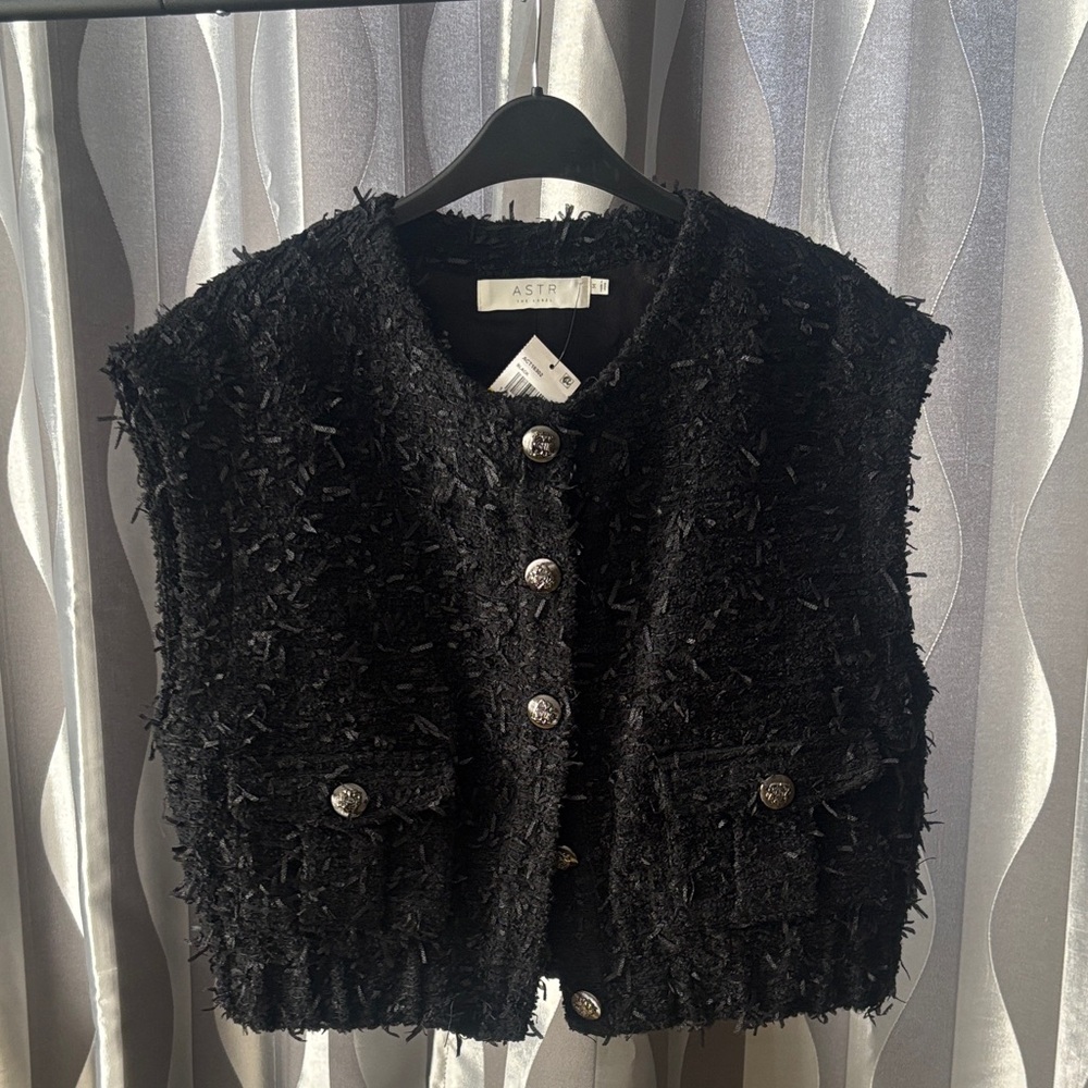 ASTR Women's Black Textured Vest